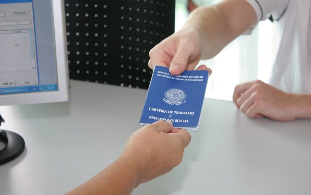 Sistema Municipal de Emprego de Aparecida oferta 333 vagas de trabalho nesta semana