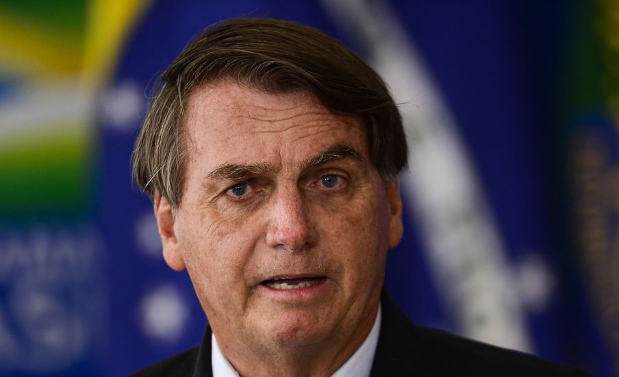 Bolsonaro nega ter negligenciado vacina contra o coronavírus