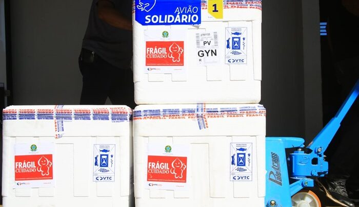 Goiás recebe 34 mil doses da CoronaVac, a 2ª remessa em apenas um dia