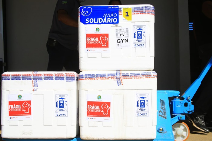 Goiás recebe 34 mil doses da CoronaVac, a 2ª remessa em apenas um dia
