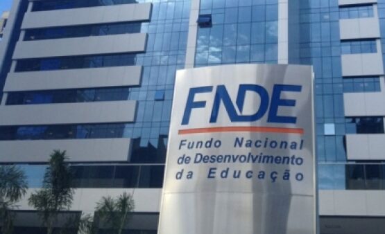 FNDE transfere R$ 425,72 milhões para escolas públicas de todo o país