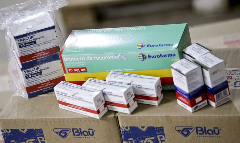 Medicamentos doados pela Espanha começam a chegar nos estados