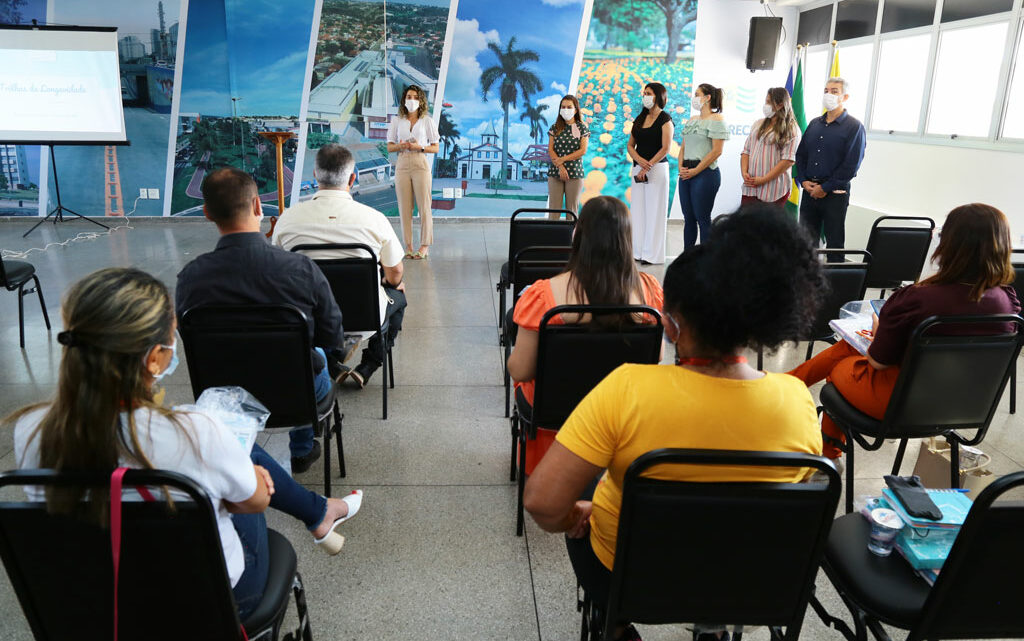 Aparecida realiza curso de capacitação para cuidar da pessoa idosa