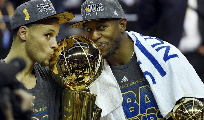 Golden State é favorito ao título da NBA com 60% de chances de vencer o Celtics