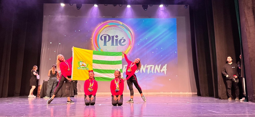 Bailarinas de Aparecida de Goiânia vencem competição internacional de dança na Argentina