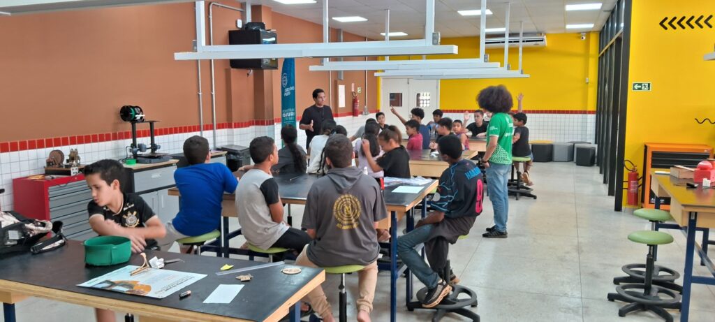 Goiás abre 1.500 vagas para cursos gratuitos de robótica