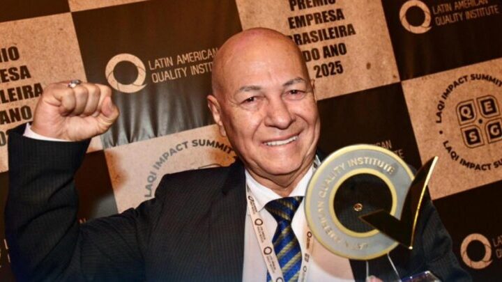 Professor Alcides recebe Prêmio por inovação e sustentabilidade no LAQI Impact Summit 2025
