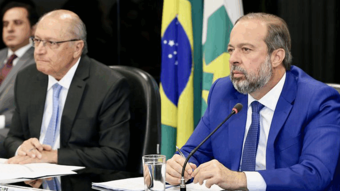 Governo elabora programa para obter energia a partir do calor do centro da Terra