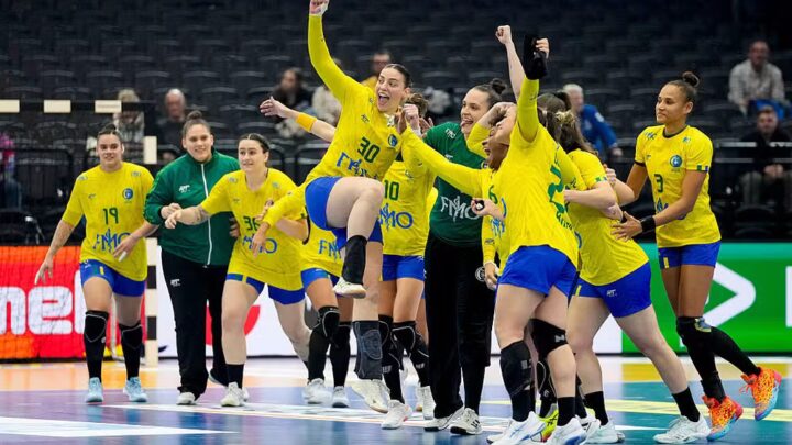 Brasil vence Angola e carimba vaga nas quartas de final no Mundial Feminino de Handebol