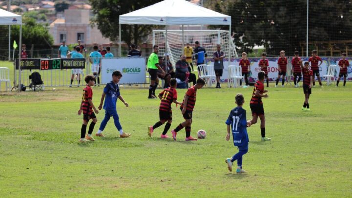 Esporte realiza peneira para selecionar jogadores para integrar os times do município no GO CUP 2026
