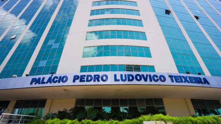 Veja o que abre e fecha no feriado prolongado de Carnaval