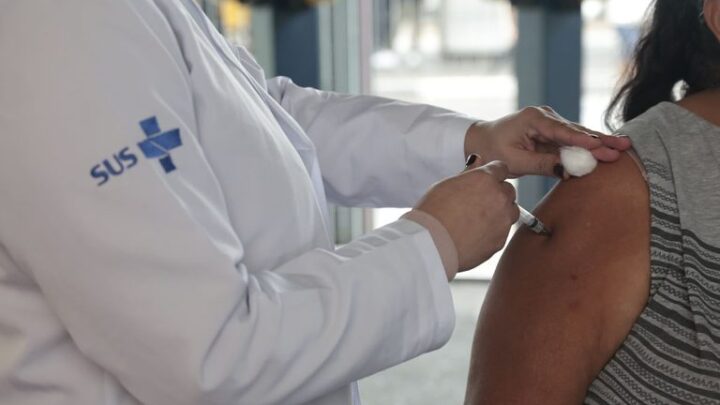 Vacinação de gestantes pelo SUS reduz em mais de 50% os casos graves de bronquiolite em bebês