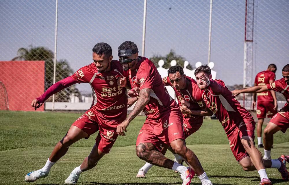 Vila Nova atravessa pior fase na Série B após quatro derrotas em cinco jogos