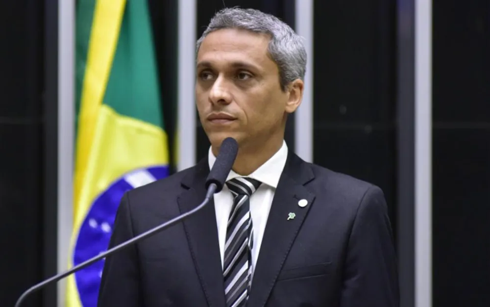 Gustavo Gayer declara patrimônio de R$ 908 mil para disputar o Senado por Goiás