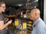 Professor Alcides amplia mobilização em Aparecida com visitas ao comércio e carreatas