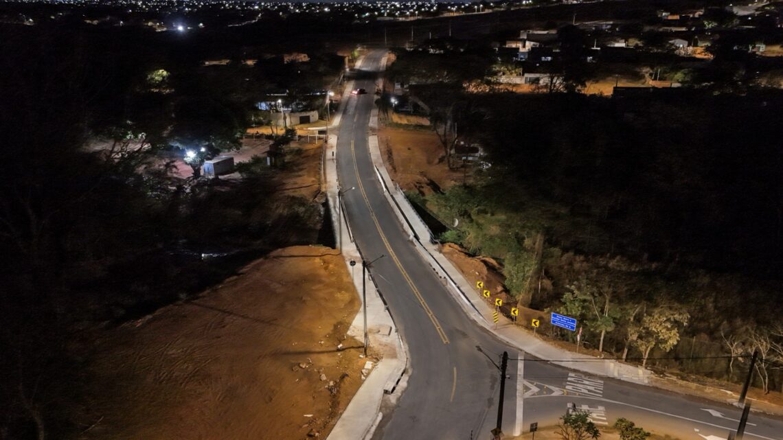 Aparecida entrega nova ponte entre Colinas de Homero e Veiga Jardim