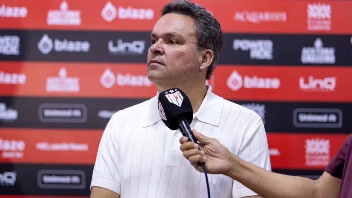 Adson Batista é suspenso pelo STJD após reclamações contra arbitragem