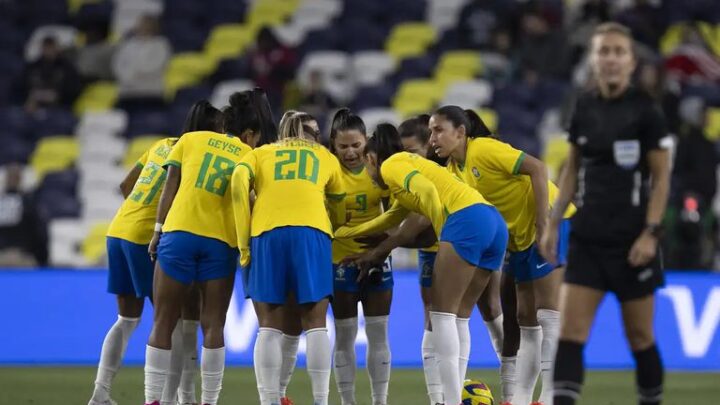 Nova lei estabelece regras para ampliar a profissionalização do futebol feminino no Brasil
